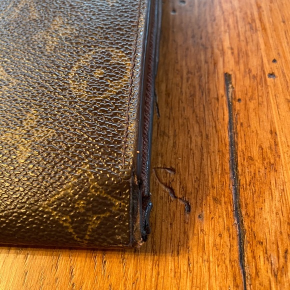 Louis Vuitton Long Passport Wallet - Picture 8 of 16